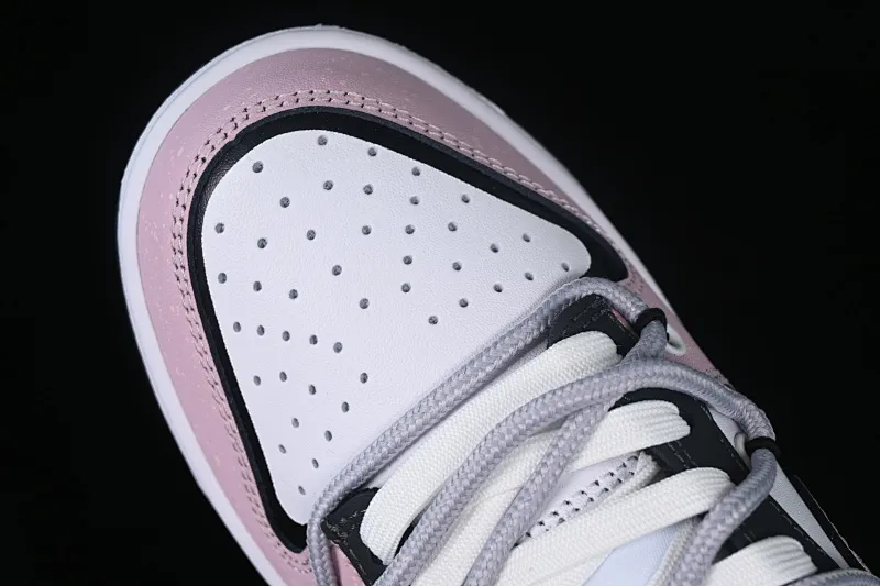 All categories Nk SB Dunk series Nk SB Dunk Low low-top sneakers Nk Dunk Low DaVinci custom romantic heartbeat LOVE love love graffiti splash ink SB strap low-top casual sneakers CW1590-100